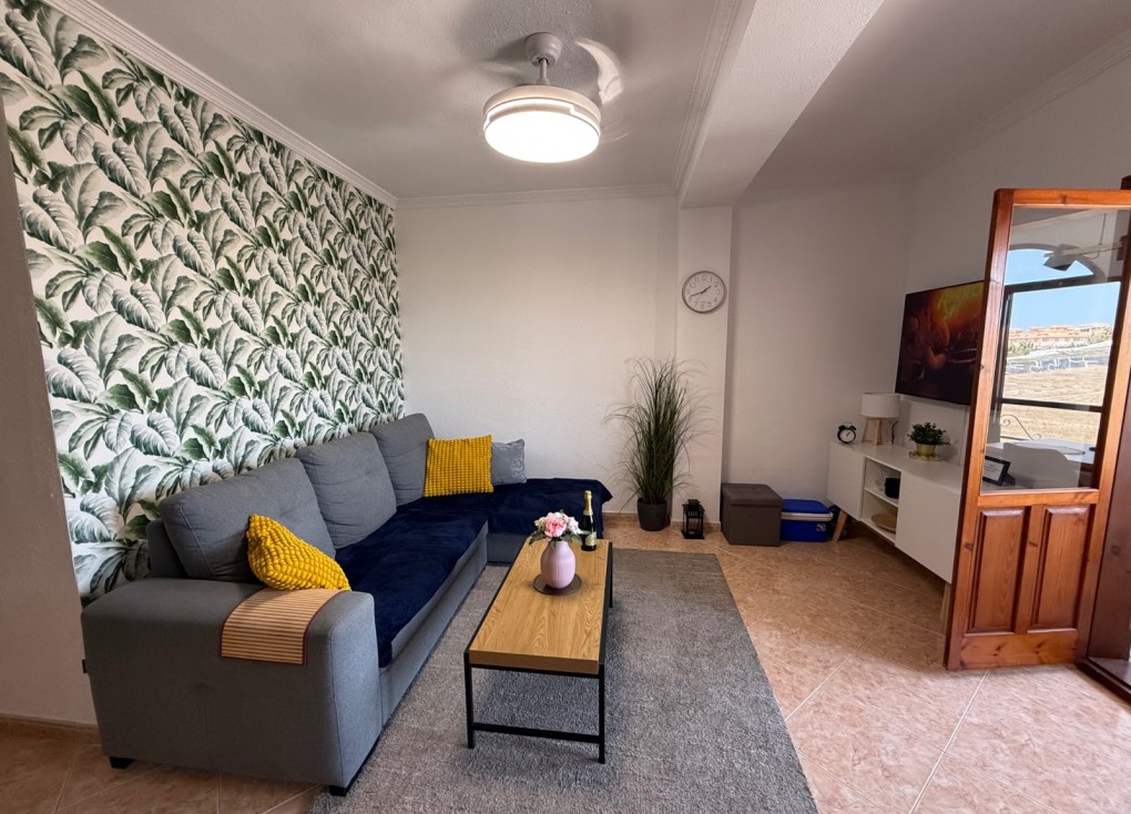 Resale - Apartment - Torrevieja - LA MATA