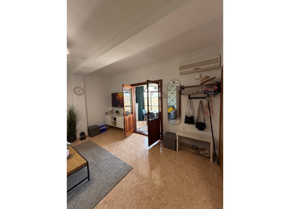 Resale - Apartment - Torrevieja - LA MATA