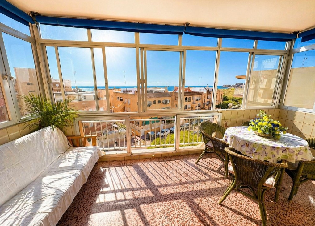 Resale - Apartment - Torrevieja - LA MATA