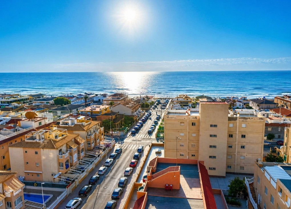 Resale - Apartment - Torrevieja - LA MATA