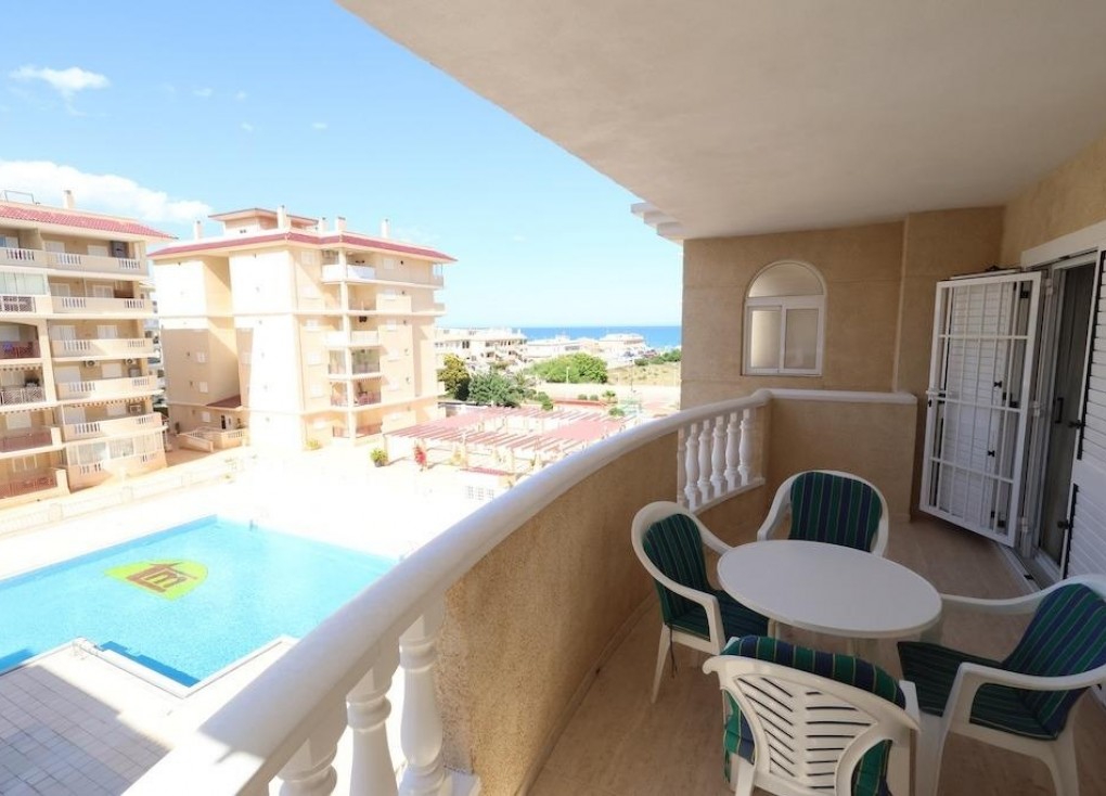 Resale - Apartment - Torrevieja - LA MATA