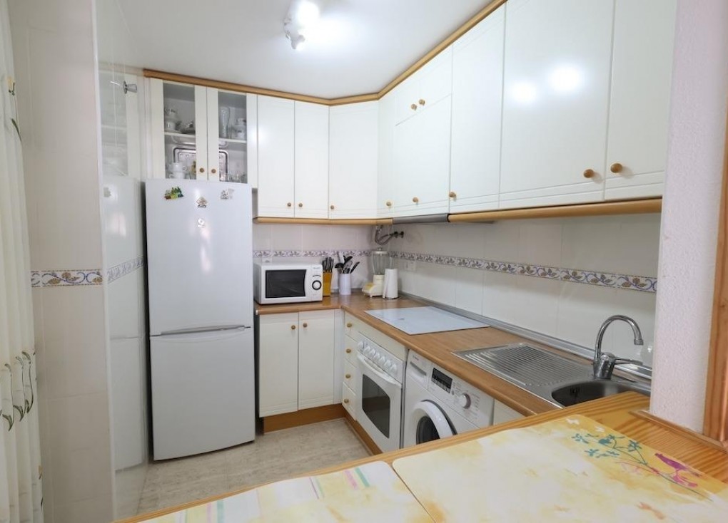 Resale - Apartment - Torrevieja - LA MATA