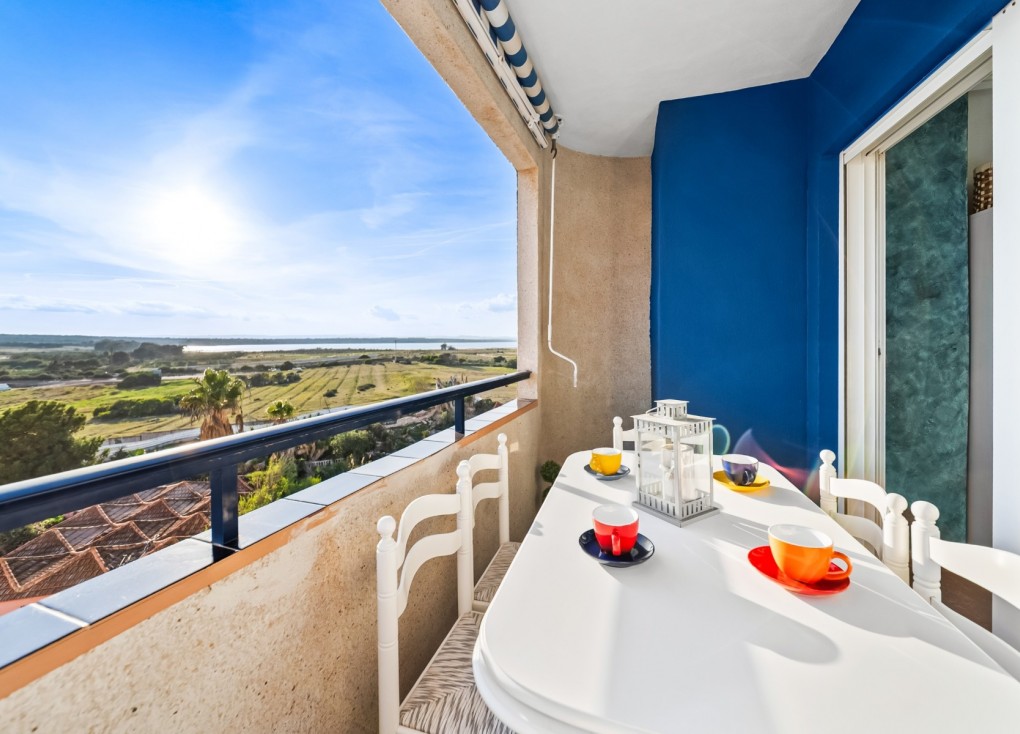 Resale - Apartment - Torrevieja - LA MATA