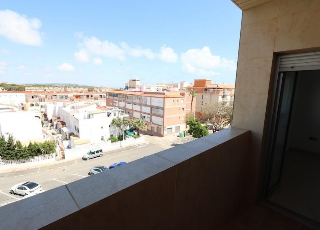 Resale - Apartment - Torrevieja - LA MATA