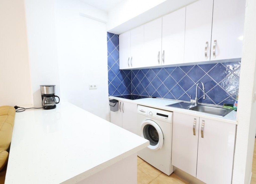 Resale - Apartment - Torrevieja - La veleta