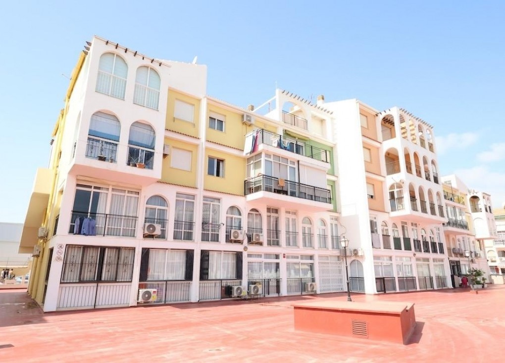 Resale - Apartment - Torrevieja - La veleta
