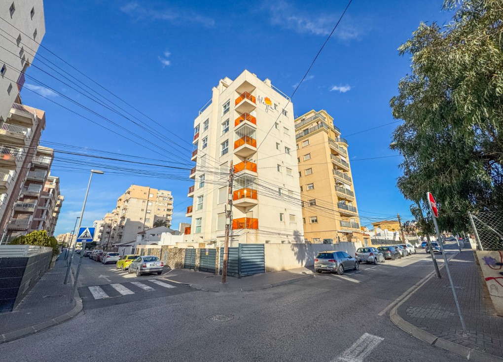 Resale - Apartment - Torrevieja - Nueva Torrevieja