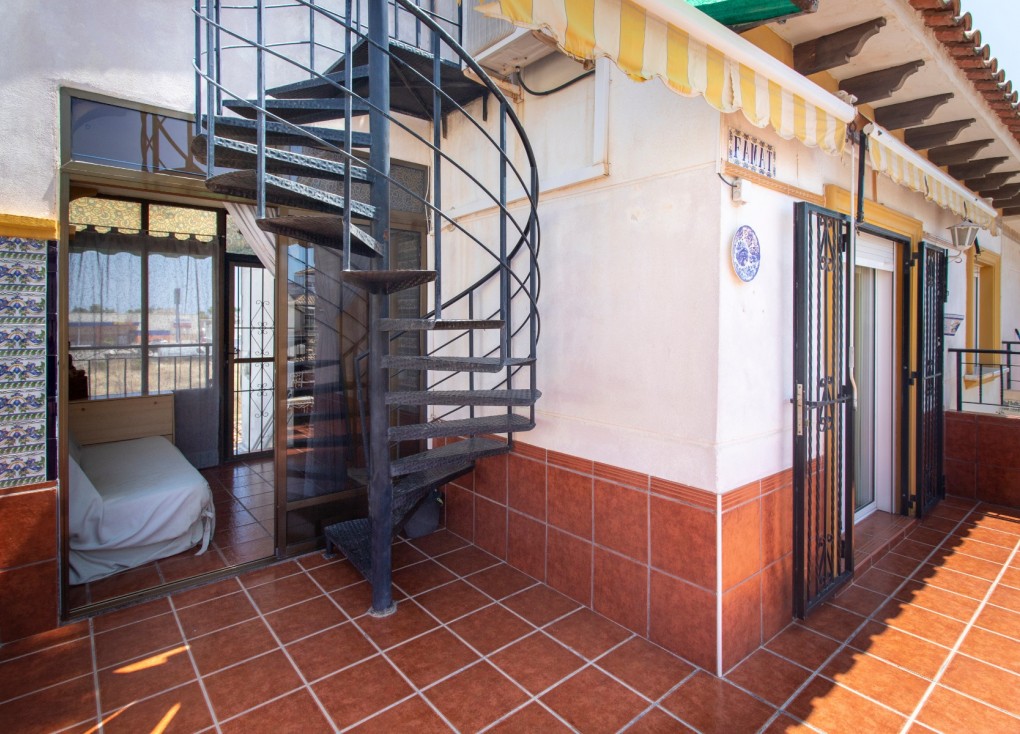Resale - Apartment - Torrevieja - Orihuela Costa