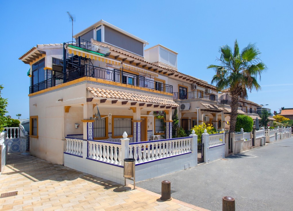 Resale - Apartment - Torrevieja - Orihuela Costa