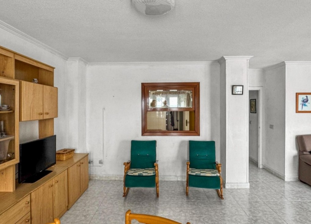 Resale - Apartment - Torrevieja - Playa de los Locos