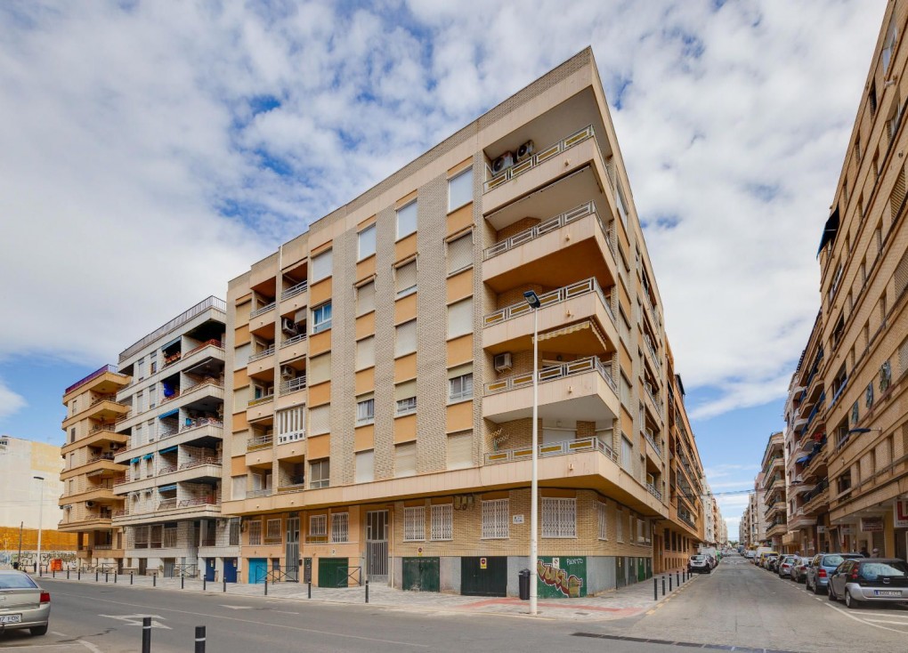 Resale - Apartment - Torrevieja - Playa del Cura
