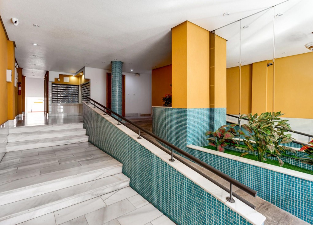 Resale - Apartment - Torrevieja - Playa del Cura