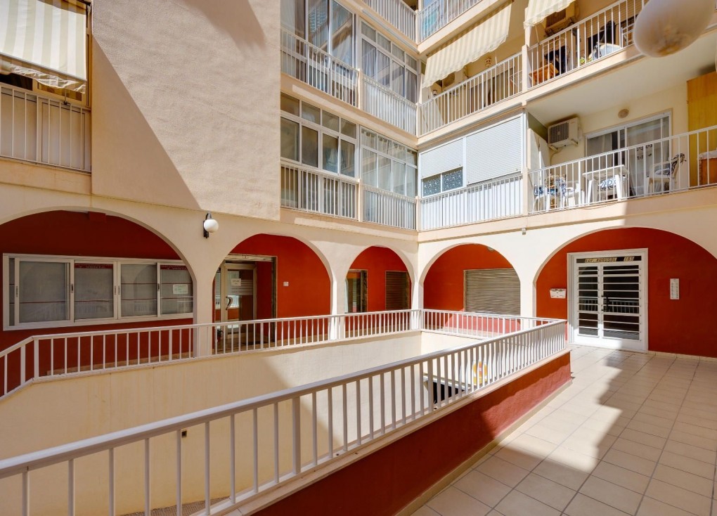 Resale - Apartment - Torrevieja - Playa del Cura