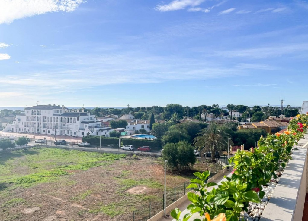 Resale - Apartment - Torrevieja - Punta Prima