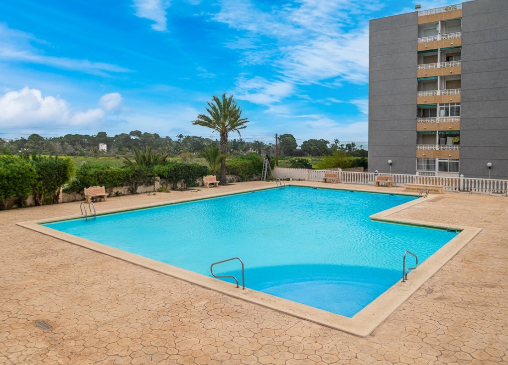 Resale - Apartment - Torrevieja - Punta Prima