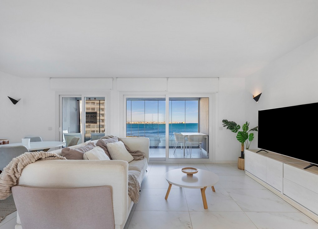 Resale - Apartment - Torrevieja - Punta Prima