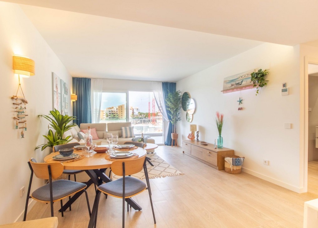 Resale - Apartment - Torrevieja - Punta Prima