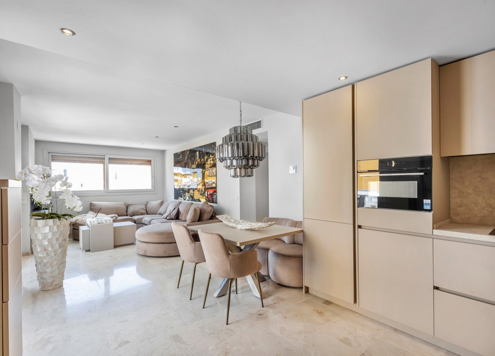 Resale - Apartment - Torrevieja - Punta Prima