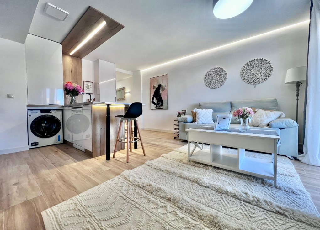 Resale - Apartment - Torrevieja - Punta Prima