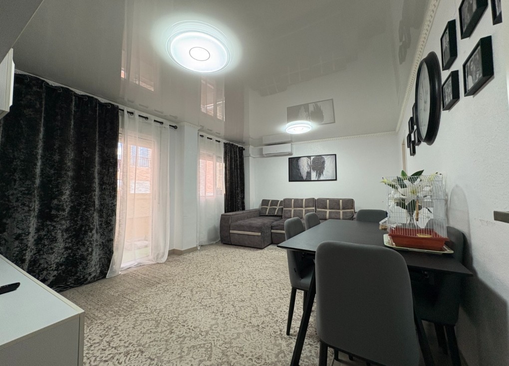 Resale - Apartment - Torrevieja