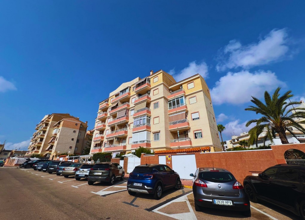 Resale - Apartment - Torrevieja