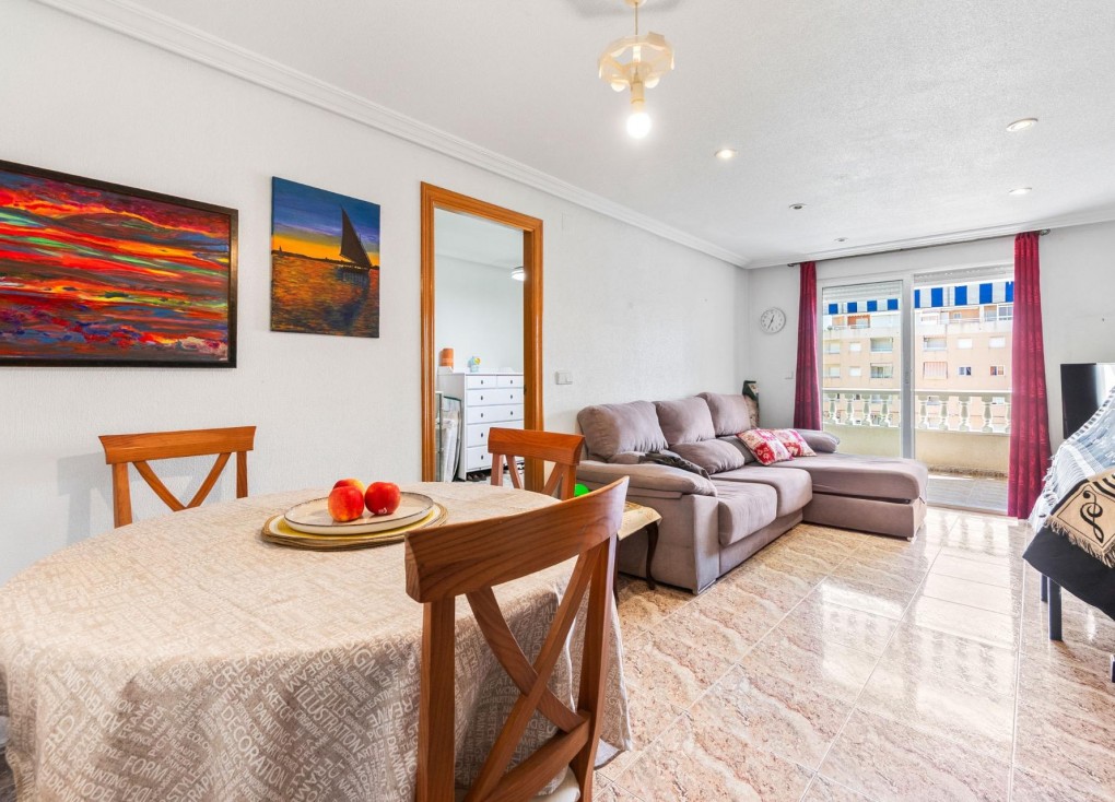 Resale - Apartment - Torrevieja