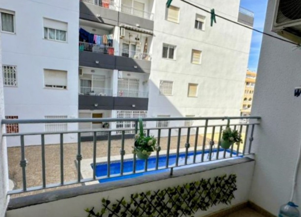Resale - Apartment - Torrevieja