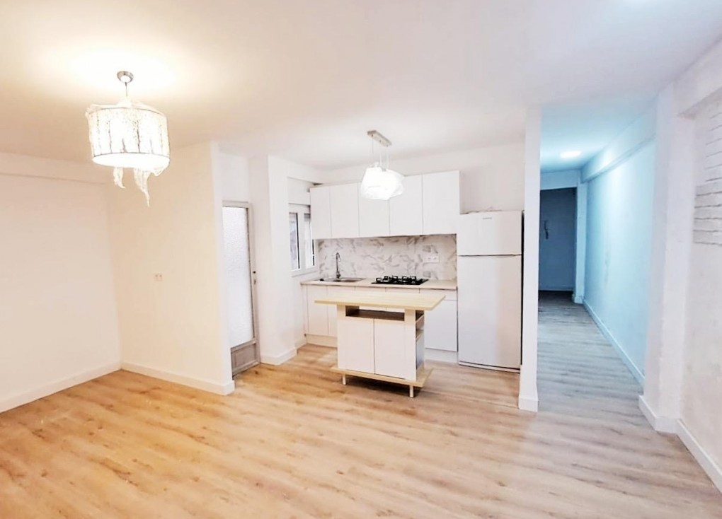 Resale - Apartment - Torrevieja