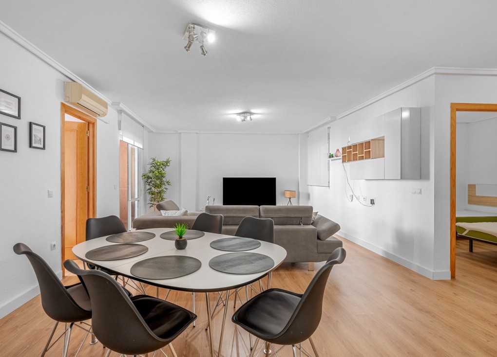 Resale - Apartment - Torrevieja