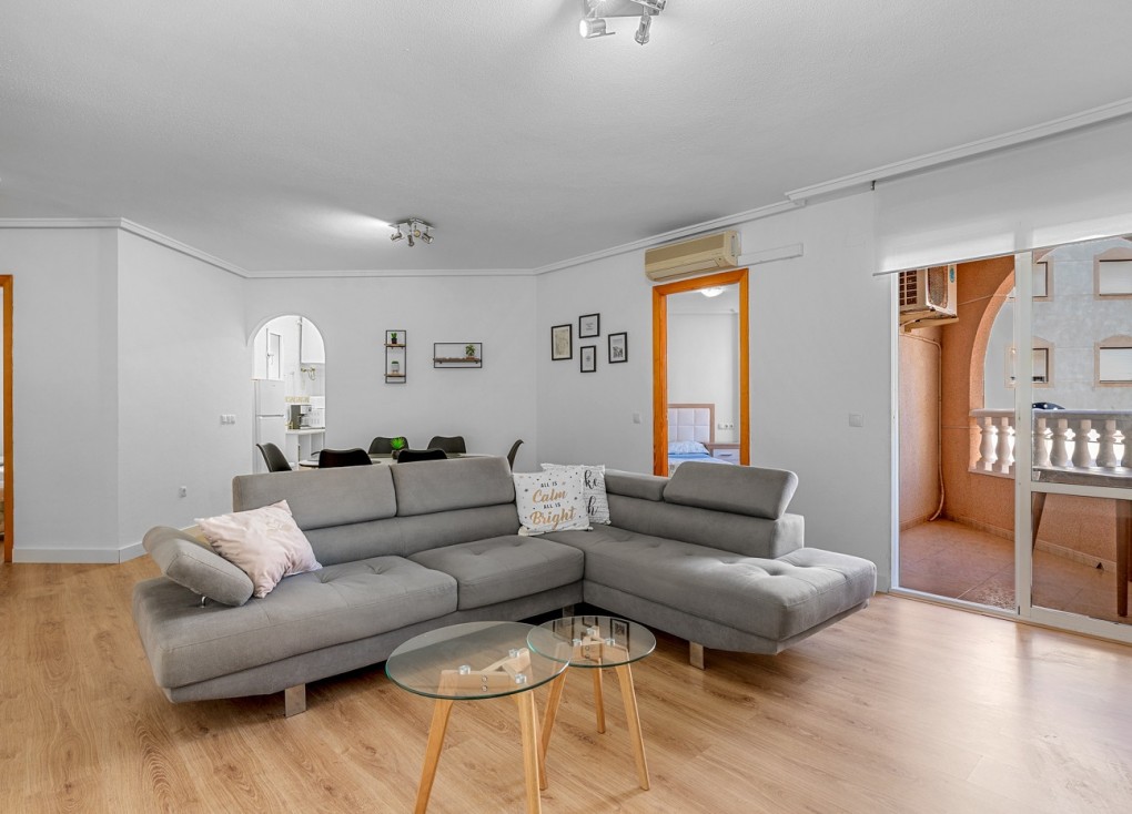 Resale - Apartment - Torrevieja