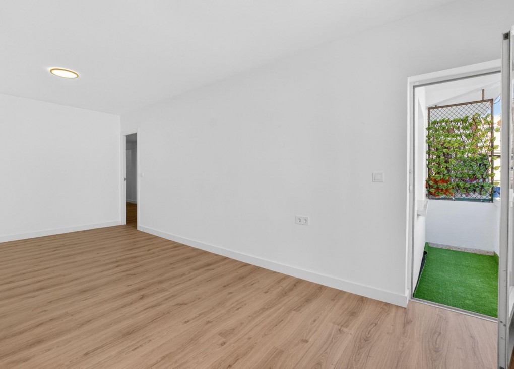 Resale - Apartment - Torrevieja