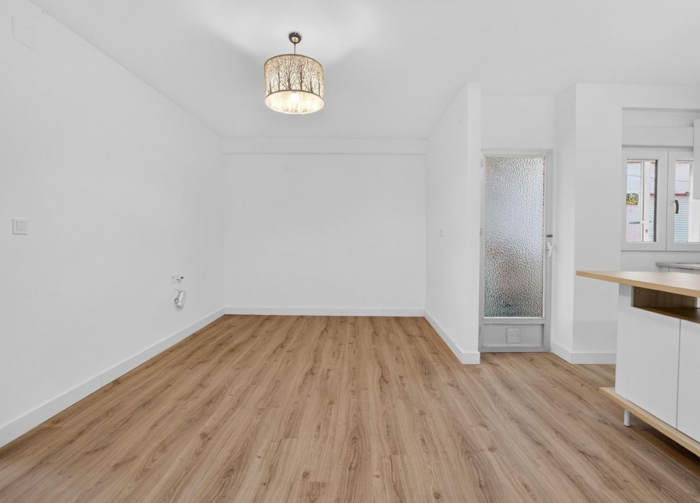 Resale - Apartment - Torrevieja