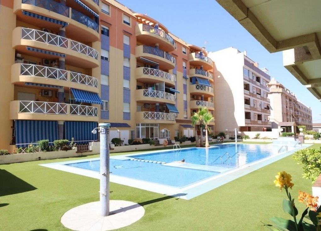 Resale - Apartment - Torrevieja