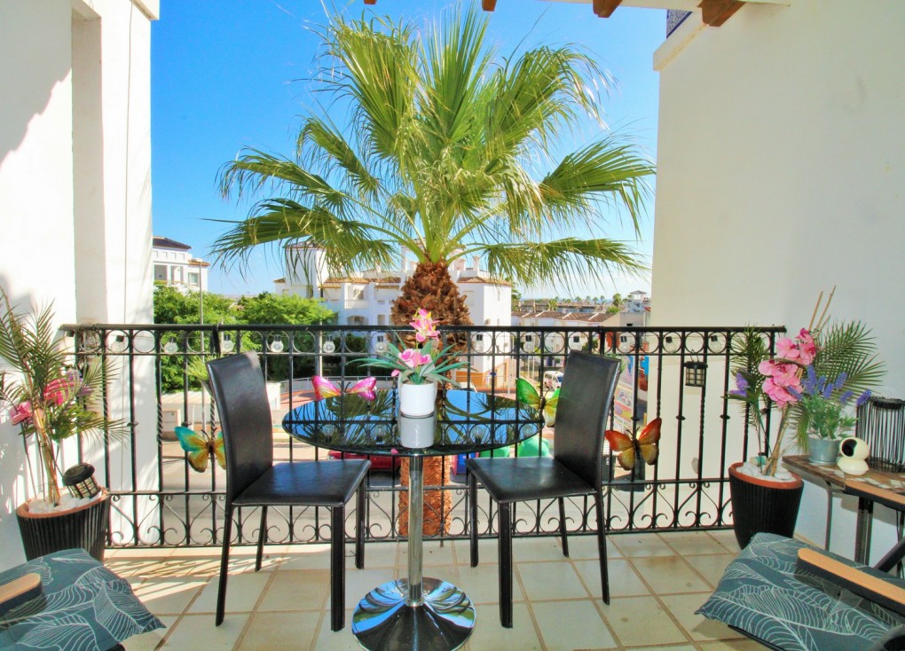 Resale - Apartment - Villamartín