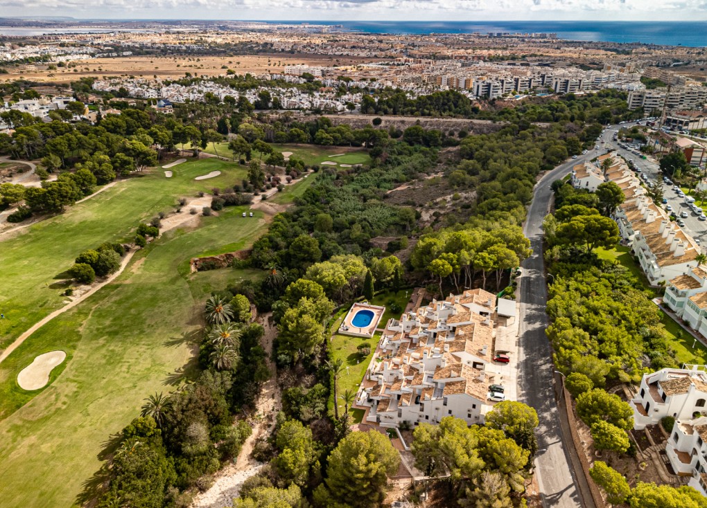 Resale - Apartment - Villamartín