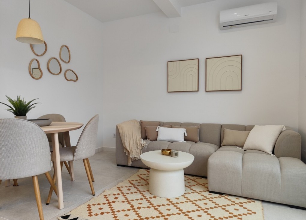 Resale - Bungalow - La Siesta