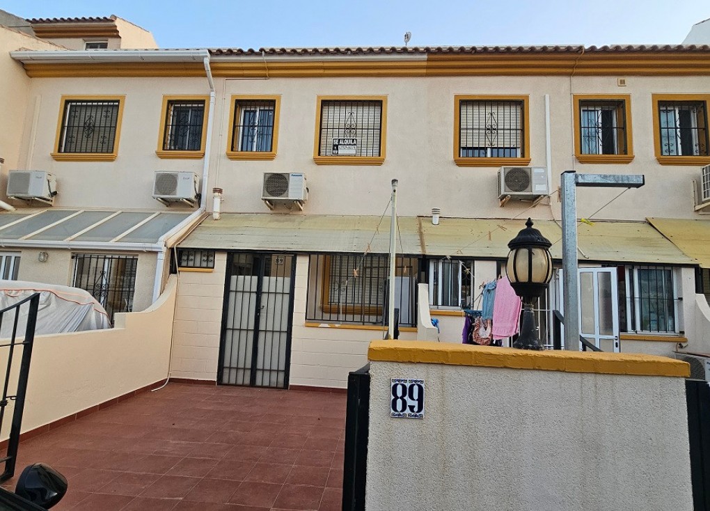 Resale - Bungalow - Orihuela Costa - Aguamarina