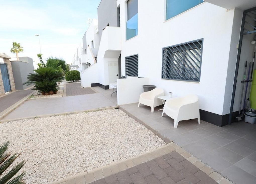Resale - Bungalow - Orihuela Costa - La Zenia