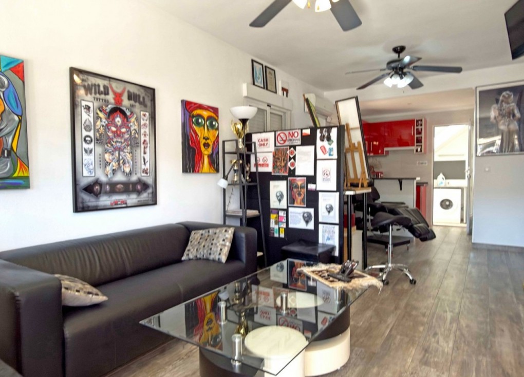 Resale - Bungalow - Orihuela Costa - La Zenia