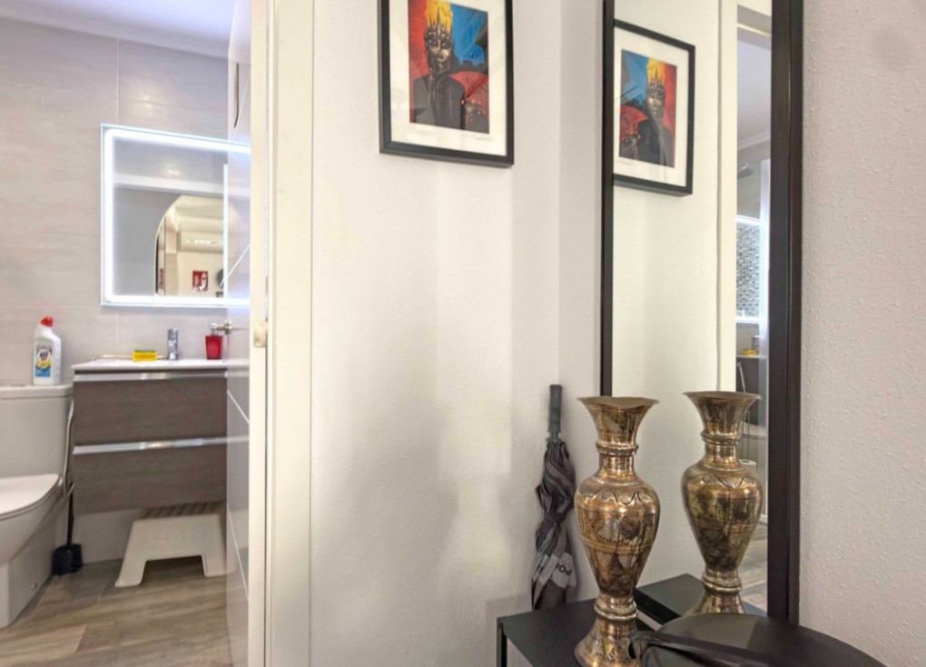 Resale - Bungalow - Orihuela Costa - La Zenia