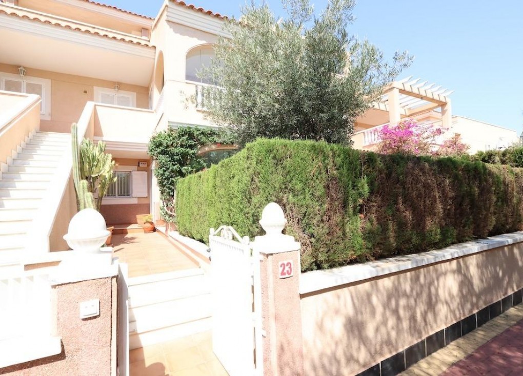Resale - Bungalow - Orihuela Costa - Punta Prima