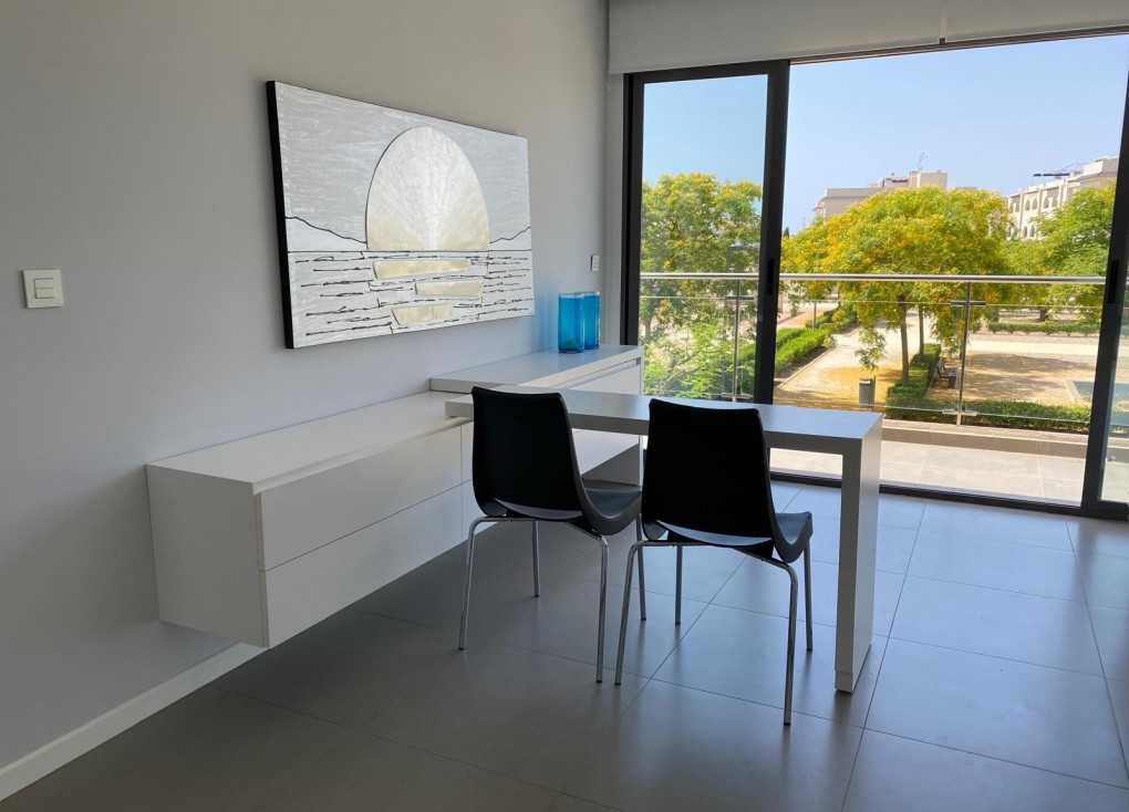 Resale - Bungalow - Pilar de la Horadada - Mil Palmeras