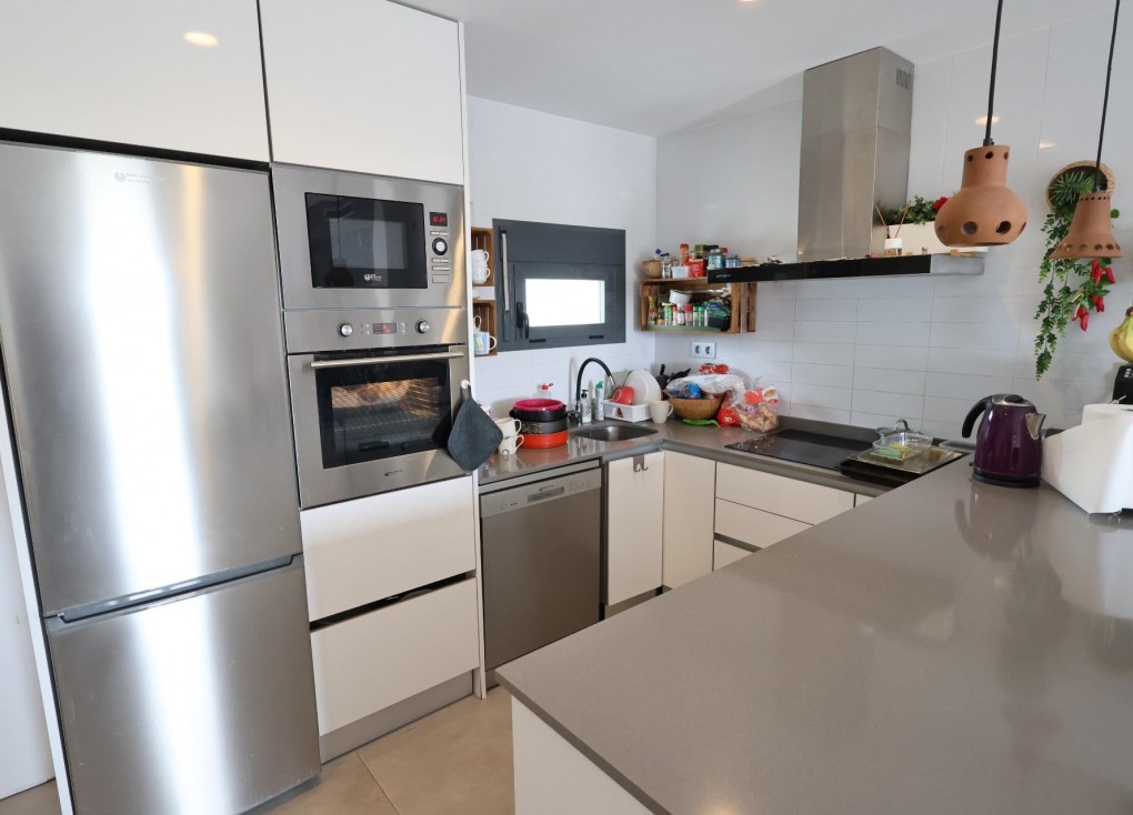 Resale - Bungalow - Pilar de la Horadada - Zona Pueblo