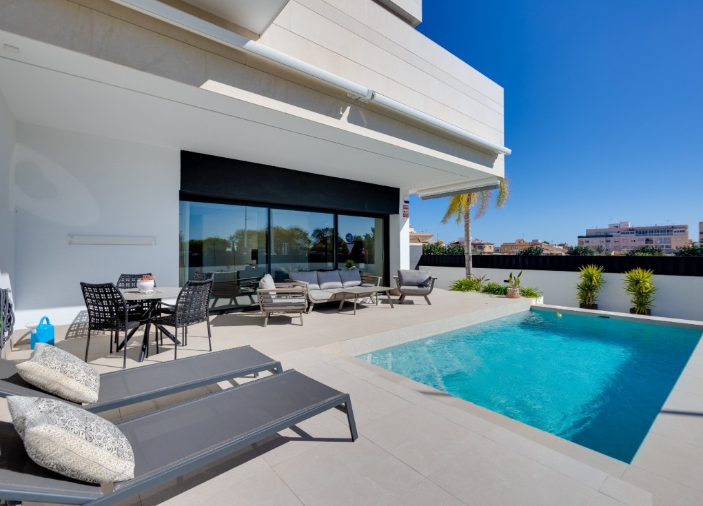 Resale - Bungalow - Pilar de la Horadada