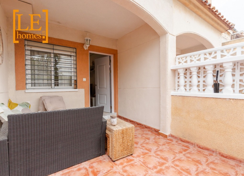 Resale - Bungalow - Torrevieja - Aguas Nuevas