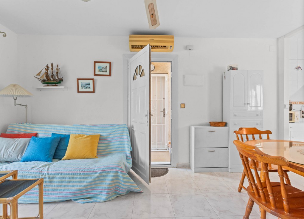 Resale - Bungalow - Torrevieja - El chaparral