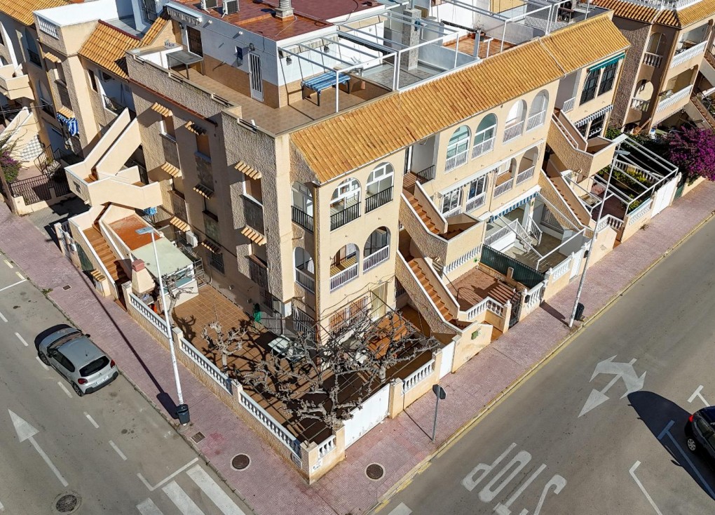 Resale - Bungalow - Torrevieja