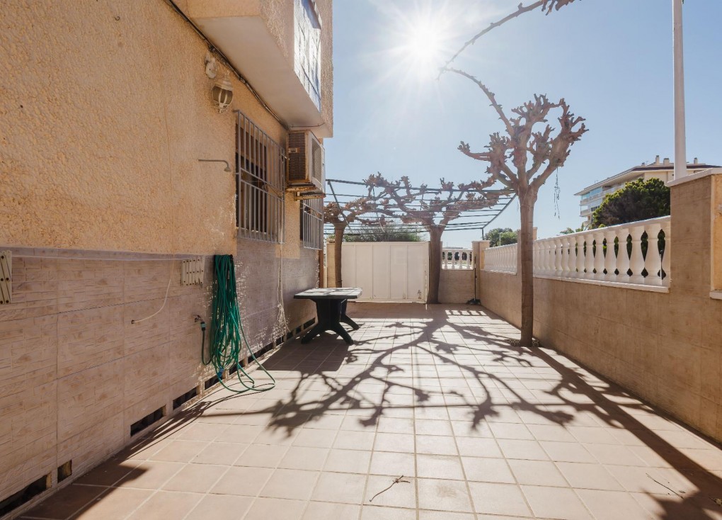 Resale - Bungalow - Torrevieja