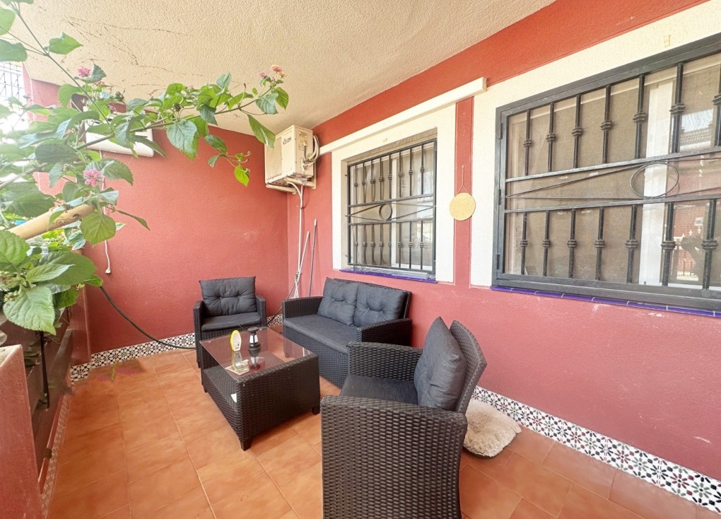 Resale - Bungalow - Torrevieja