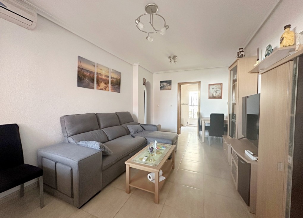 Resale - Bungalow - Torrevieja